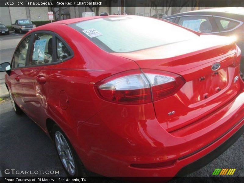 Race Red / Charcoal Black 2015 Ford Fiesta SE Sedan