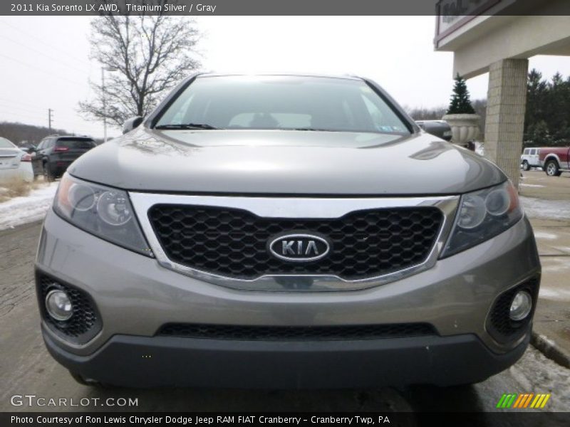 Titanium Silver / Gray 2011 Kia Sorento LX AWD
