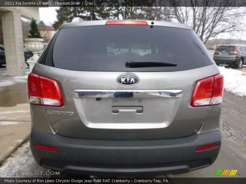 Titanium Silver / Gray 2011 Kia Sorento LX AWD