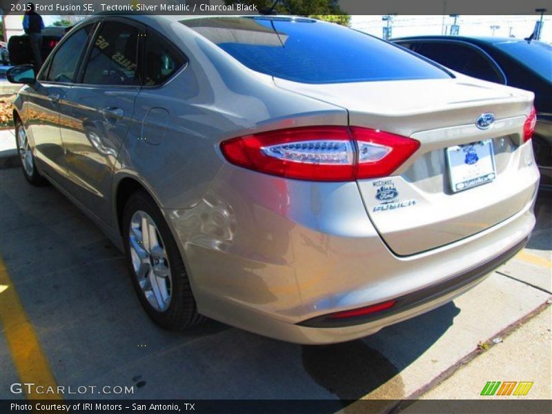 Tectonic Silver Metallic / Charcoal Black 2015 Ford Fusion SE