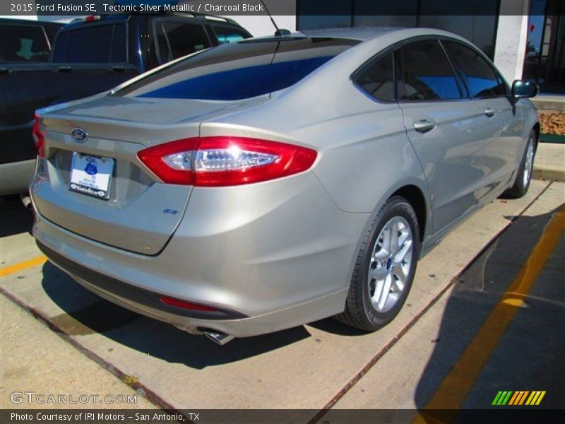 Tectonic Silver Metallic / Charcoal Black 2015 Ford Fusion SE