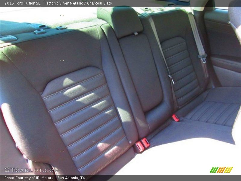 Tectonic Silver Metallic / Charcoal Black 2015 Ford Fusion SE