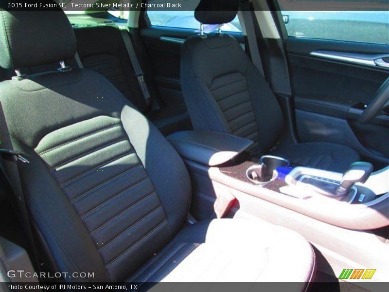 Tectonic Silver Metallic / Charcoal Black 2015 Ford Fusion SE