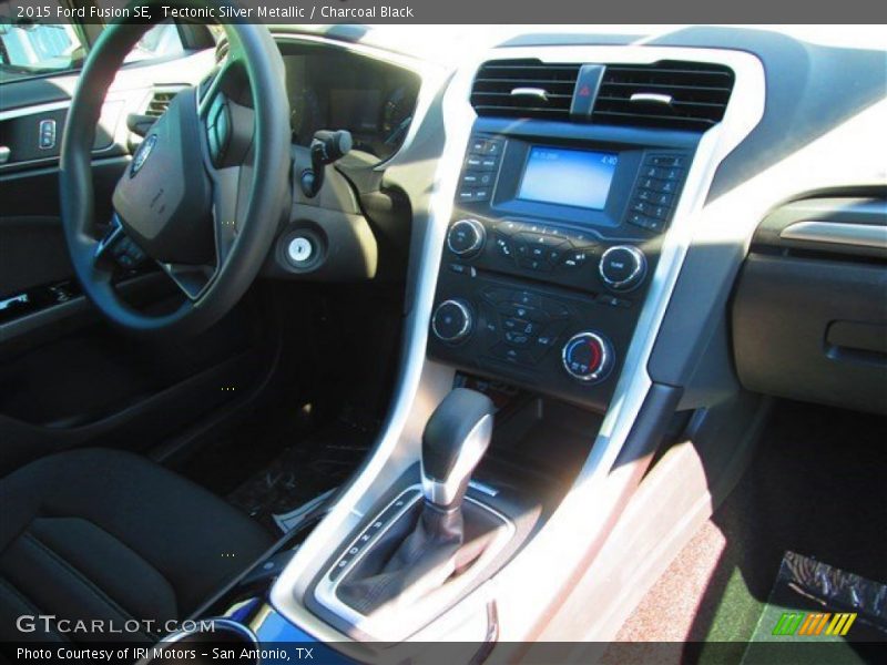 Tectonic Silver Metallic / Charcoal Black 2015 Ford Fusion SE