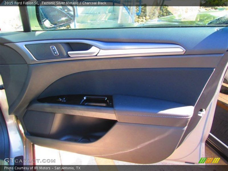 Tectonic Silver Metallic / Charcoal Black 2015 Ford Fusion SE