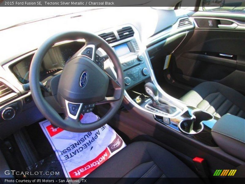 Tectonic Silver Metallic / Charcoal Black 2015 Ford Fusion SE