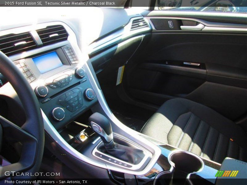 Tectonic Silver Metallic / Charcoal Black 2015 Ford Fusion SE