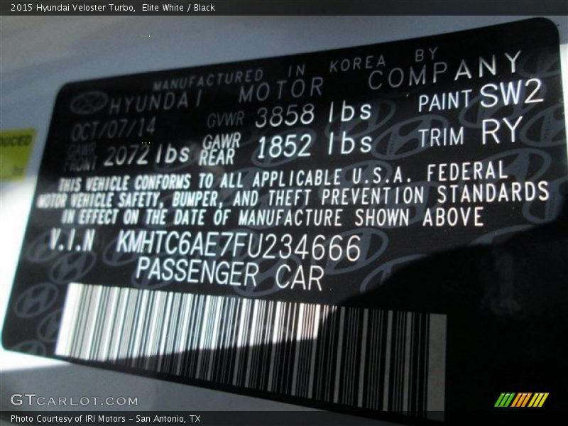 Elite White / Black 2015 Hyundai Veloster Turbo