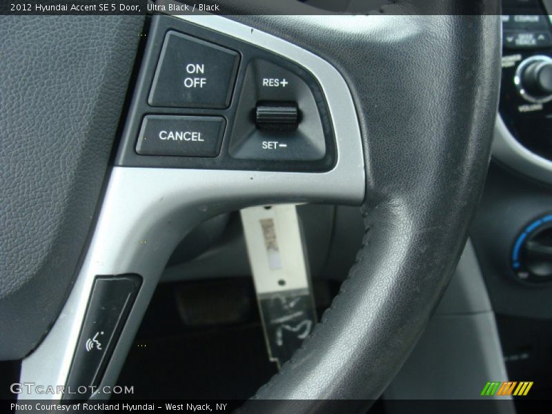 Ultra Black / Black 2012 Hyundai Accent SE 5 Door