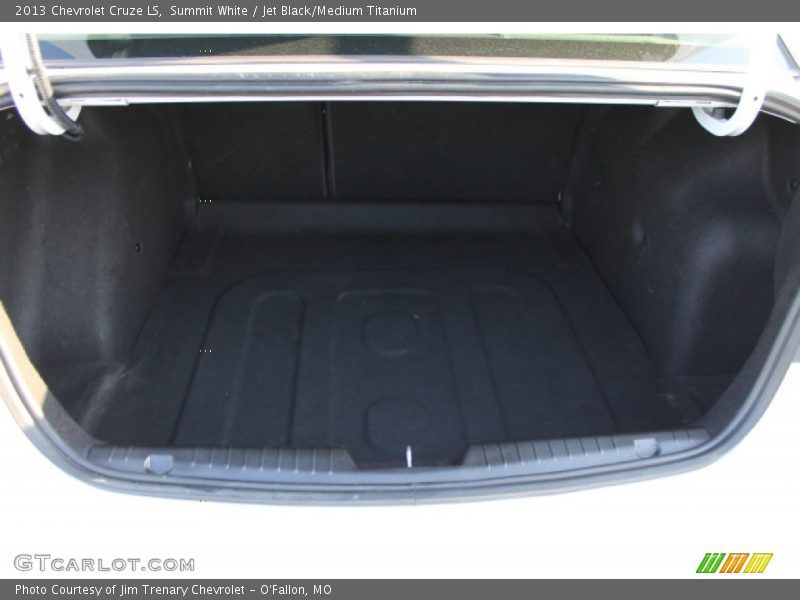 Summit White / Jet Black/Medium Titanium 2013 Chevrolet Cruze LS