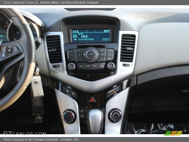 Summit White / Jet Black/Medium Titanium 2013 Chevrolet Cruze LS