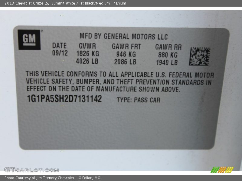 Summit White / Jet Black/Medium Titanium 2013 Chevrolet Cruze LS