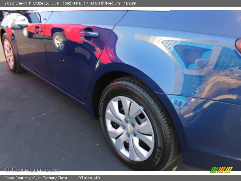 Blue Topaz Metallic / Jet Black/Medium Titanium 2012 Chevrolet Cruze LS