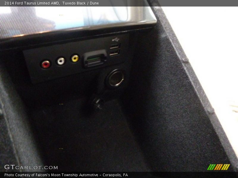 Tuxedo Black / Dune 2014 Ford Taurus Limited AWD