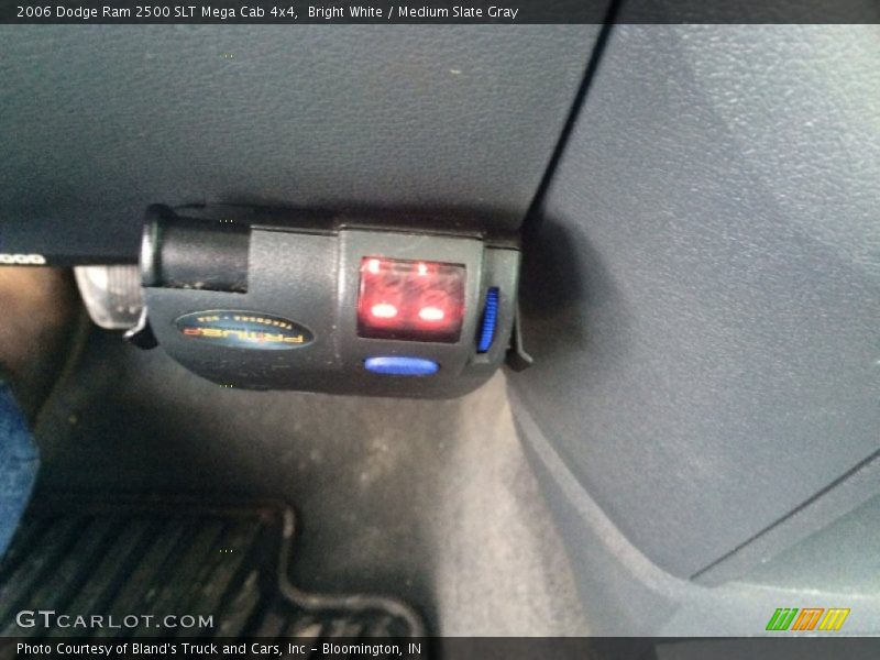 Bright White / Medium Slate Gray 2006 Dodge Ram 2500 SLT Mega Cab 4x4