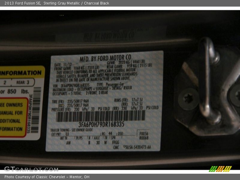 Sterling Gray Metallic / Charcoal Black 2013 Ford Fusion SE