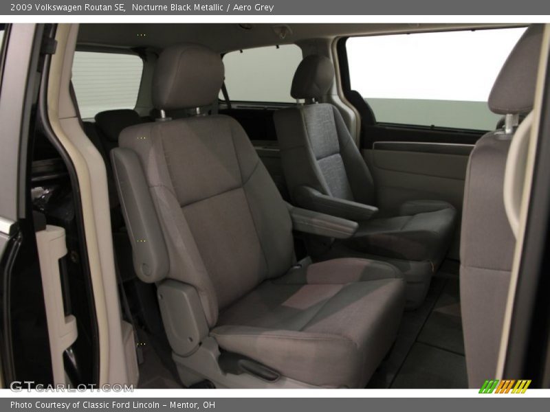 Nocturne Black Metallic / Aero Grey 2009 Volkswagen Routan SE
