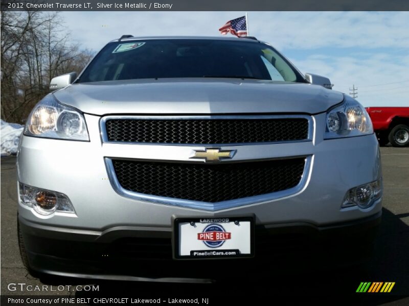 Silver Ice Metallic / Ebony 2012 Chevrolet Traverse LT