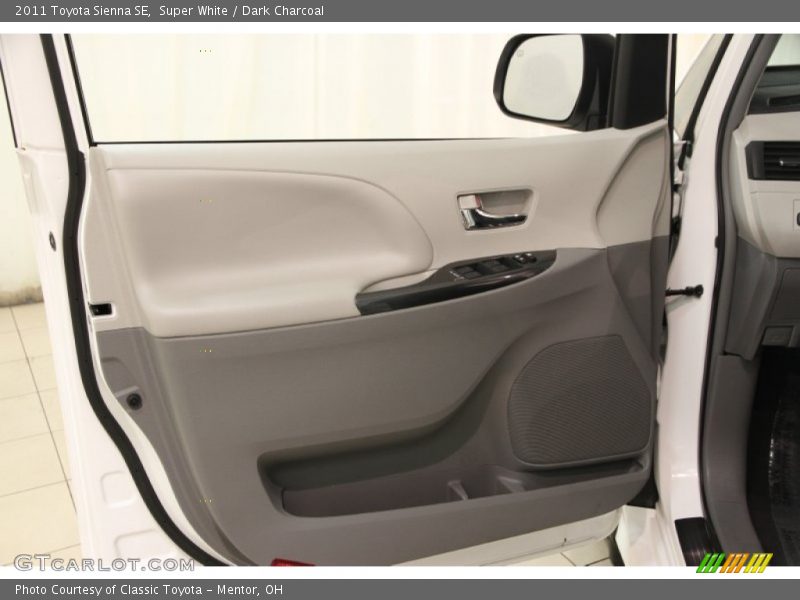 Door Panel of 2011 Sienna SE