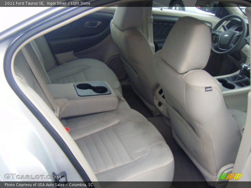Ingot Silver / Light Stone 2011 Ford Taurus SE