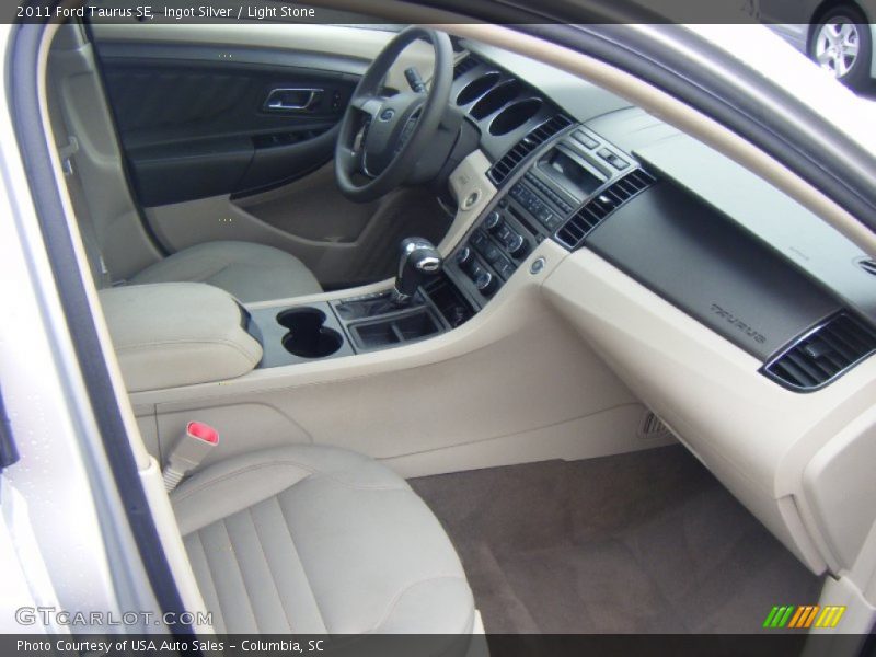 Ingot Silver / Light Stone 2011 Ford Taurus SE