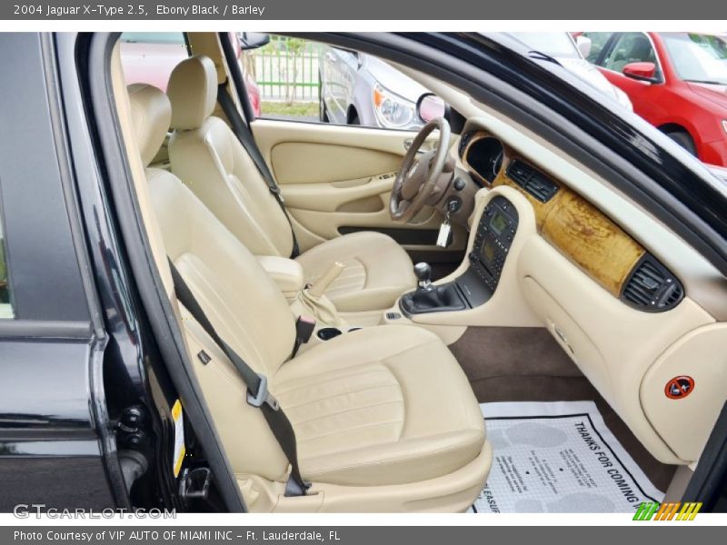 Ebony Black / Barley 2004 Jaguar X-Type 2.5