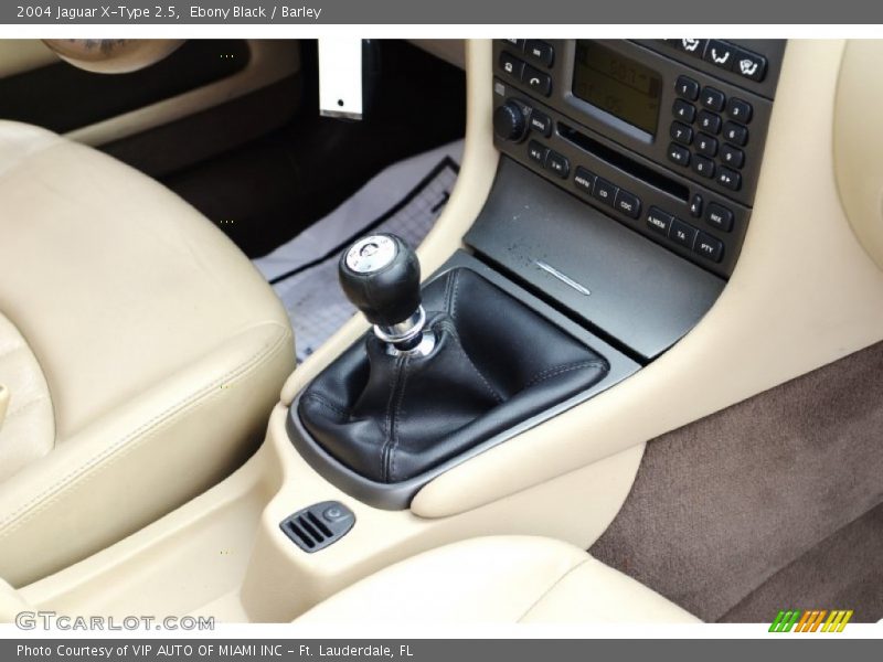 Ebony Black / Barley 2004 Jaguar X-Type 2.5