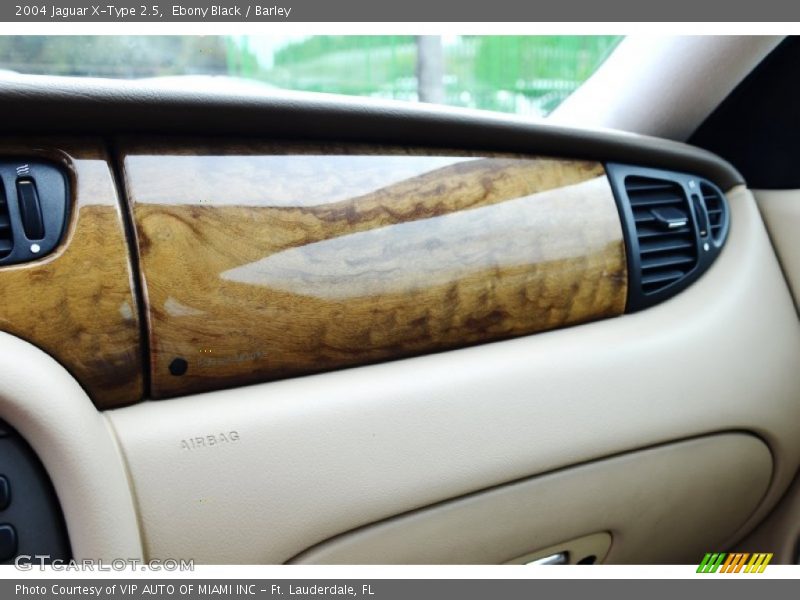 Ebony Black / Barley 2004 Jaguar X-Type 2.5