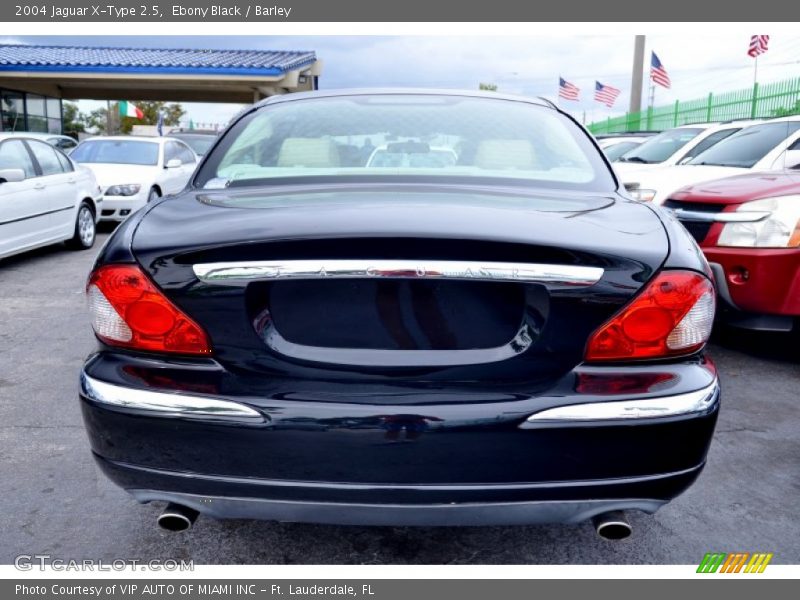 Ebony Black / Barley 2004 Jaguar X-Type 2.5