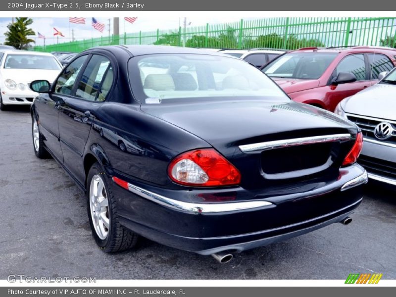 Ebony Black / Barley 2004 Jaguar X-Type 2.5