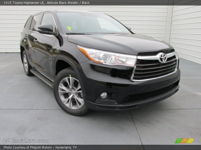 Attitude Black Metallic / Black 2015 Toyota Highlander LE