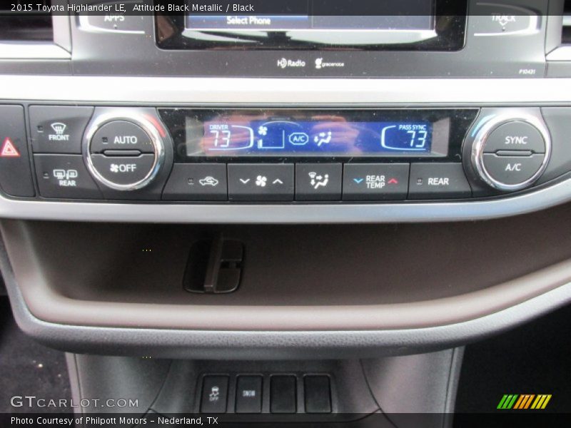 Attitude Black Metallic / Black 2015 Toyota Highlander LE