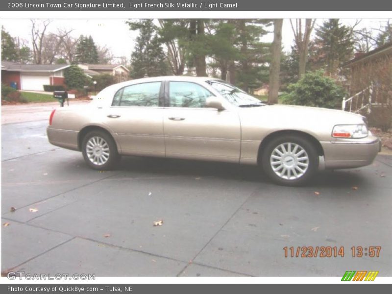 Light French Silk Metallic / Light Camel 2006 Lincoln Town Car Signature Limited