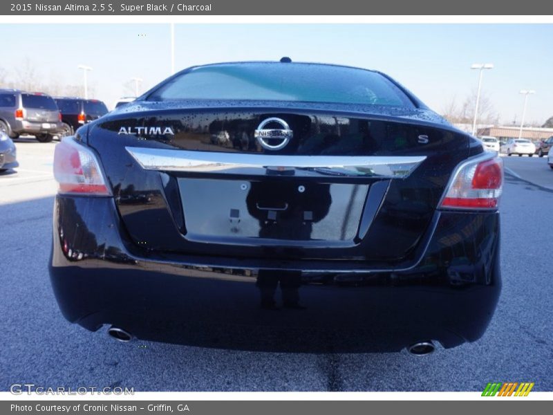 Super Black / Charcoal 2015 Nissan Altima 2.5 S