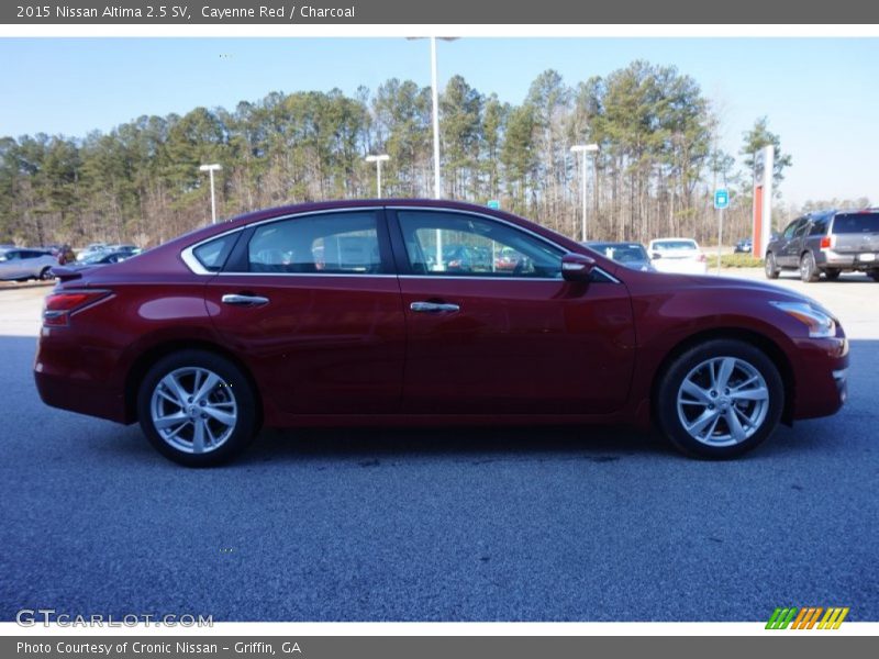 Cayenne Red / Charcoal 2015 Nissan Altima 2.5 SV