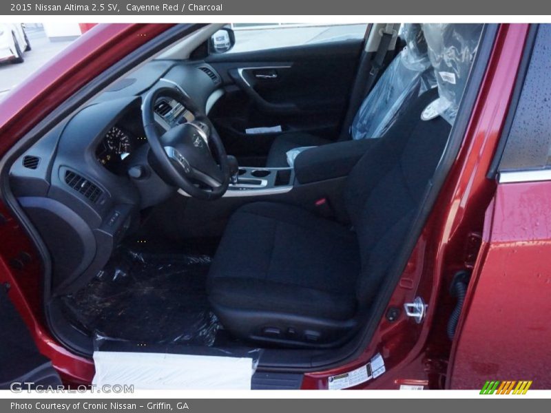 Cayenne Red / Charcoal 2015 Nissan Altima 2.5 SV