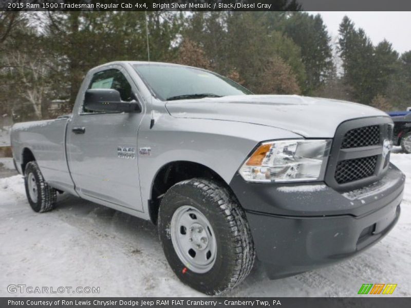 Front 3/4 View of 2015 1500 Tradesman Regular Cab 4x4