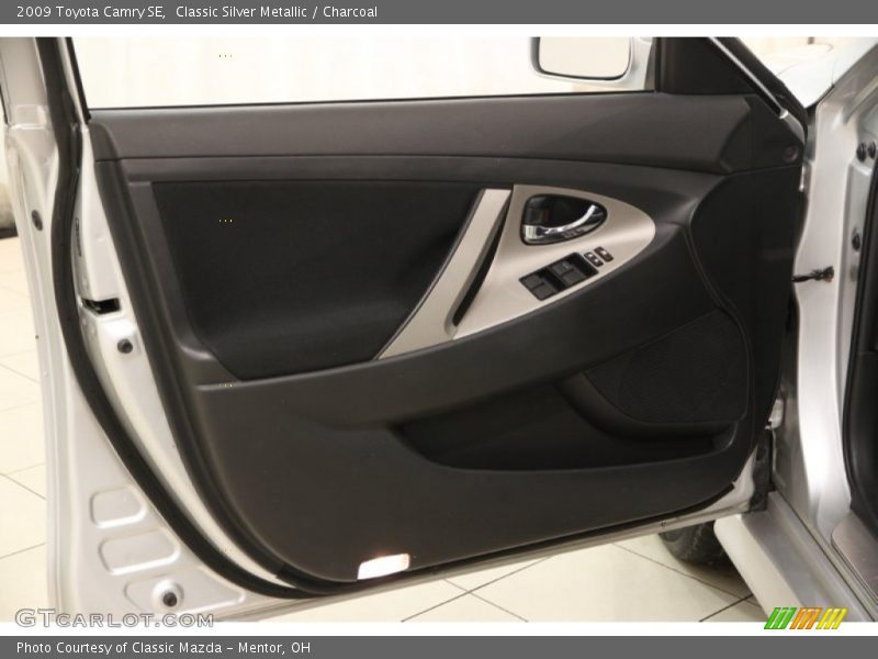 Classic Silver Metallic / Charcoal 2009 Toyota Camry SE