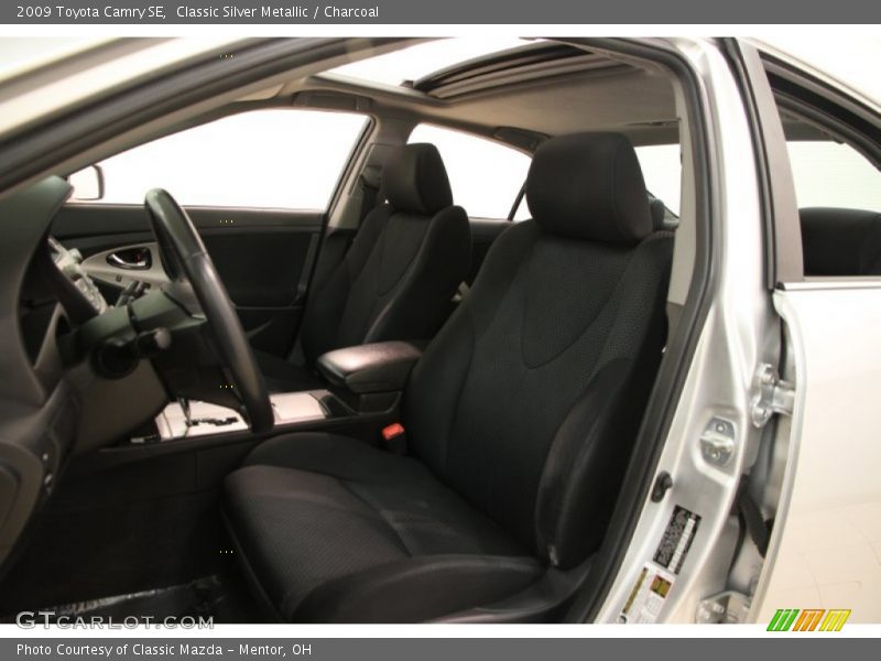 Classic Silver Metallic / Charcoal 2009 Toyota Camry SE