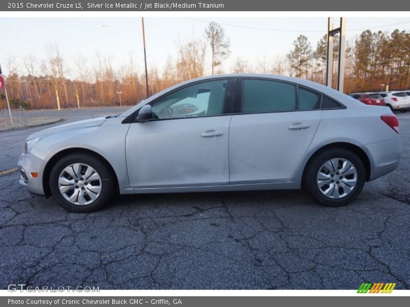 Silver Ice Metallic / Jet Black/Medium Titanium 2015 Chevrolet Cruze LS