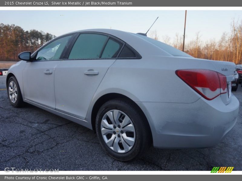 Silver Ice Metallic / Jet Black/Medium Titanium 2015 Chevrolet Cruze LS