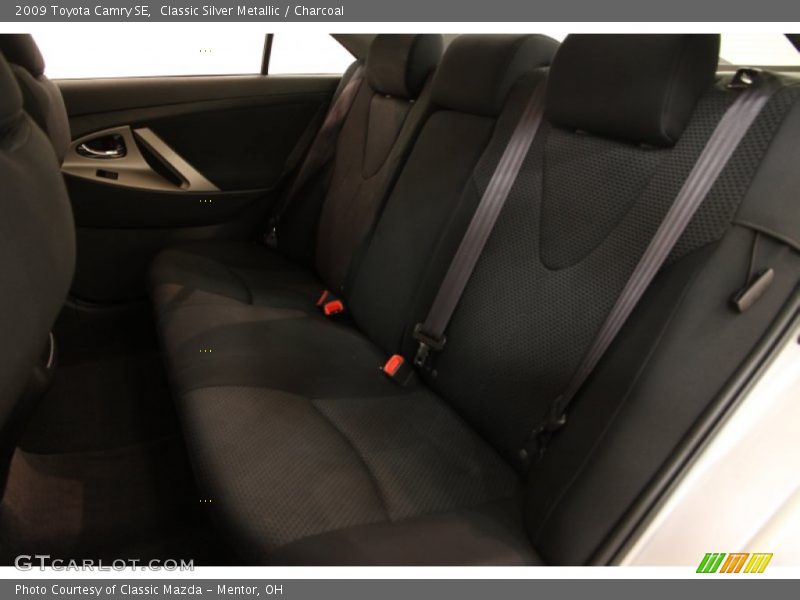 Classic Silver Metallic / Charcoal 2009 Toyota Camry SE