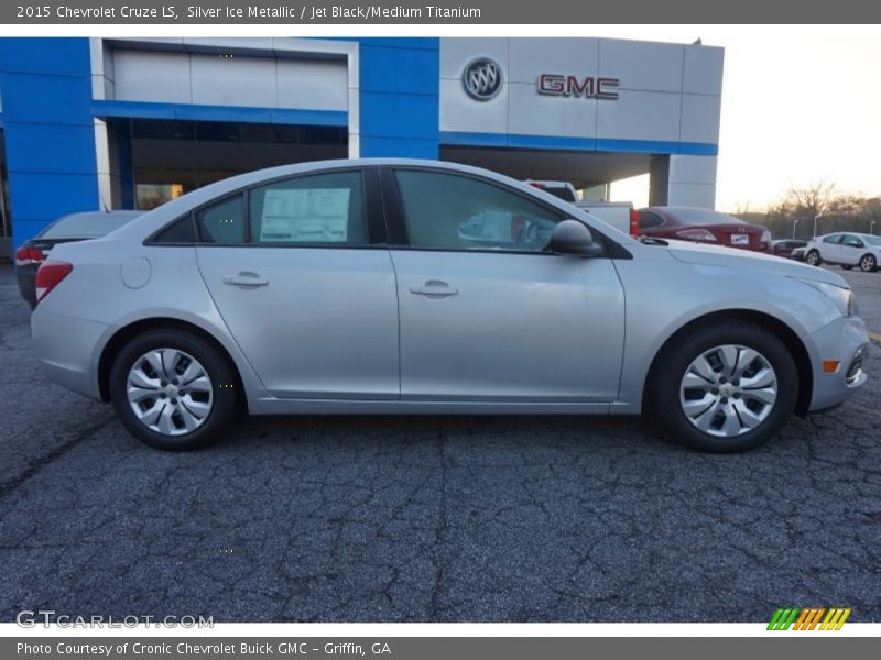 Silver Ice Metallic / Jet Black/Medium Titanium 2015 Chevrolet Cruze LS