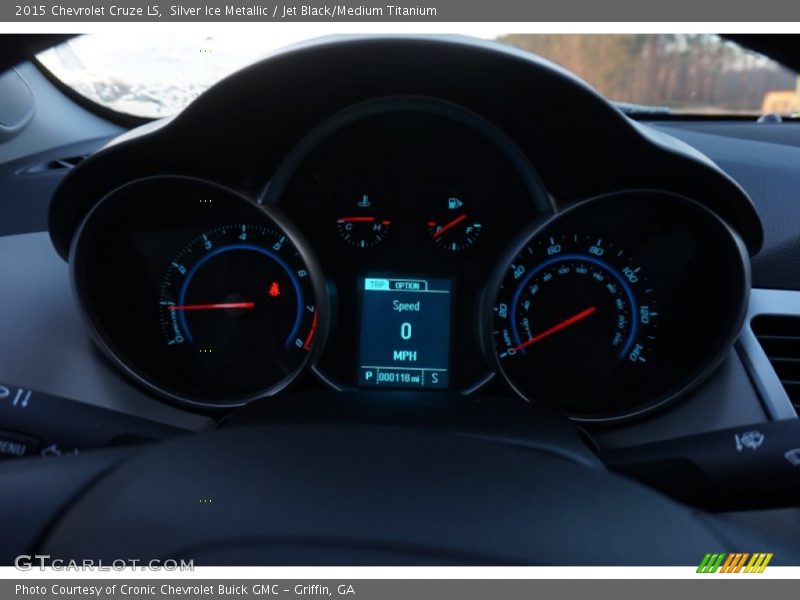 Silver Ice Metallic / Jet Black/Medium Titanium 2015 Chevrolet Cruze LS