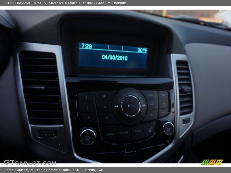Silver Ice Metallic / Jet Black/Medium Titanium 2015 Chevrolet Cruze LS