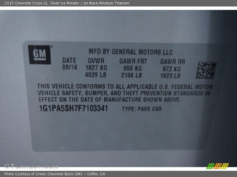 Silver Ice Metallic / Jet Black/Medium Titanium 2015 Chevrolet Cruze LS