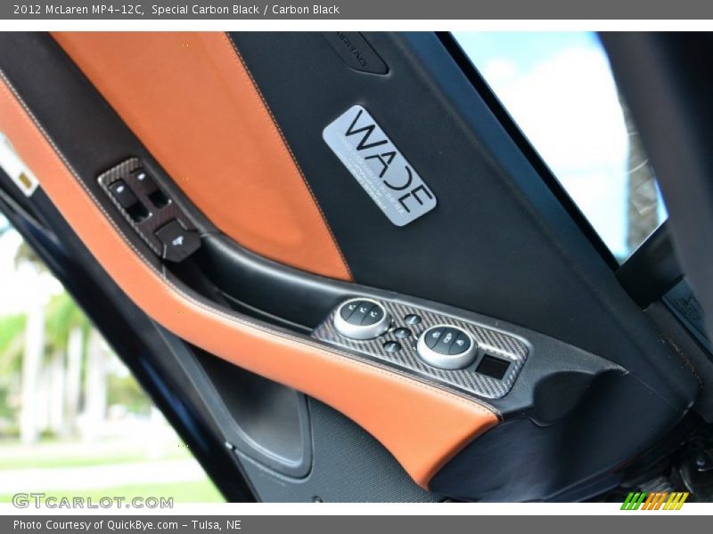Special Carbon Black / Carbon Black 2012 McLaren MP4-12C