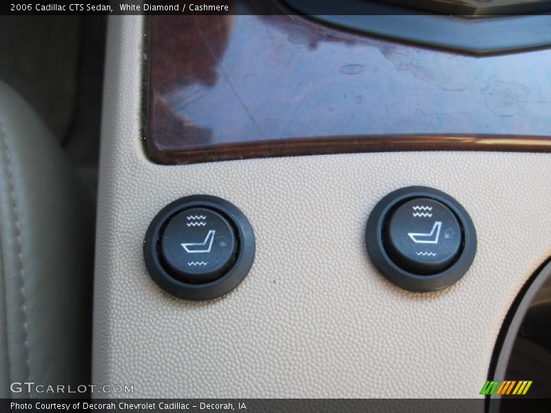 White Diamond / Cashmere 2006 Cadillac CTS Sedan