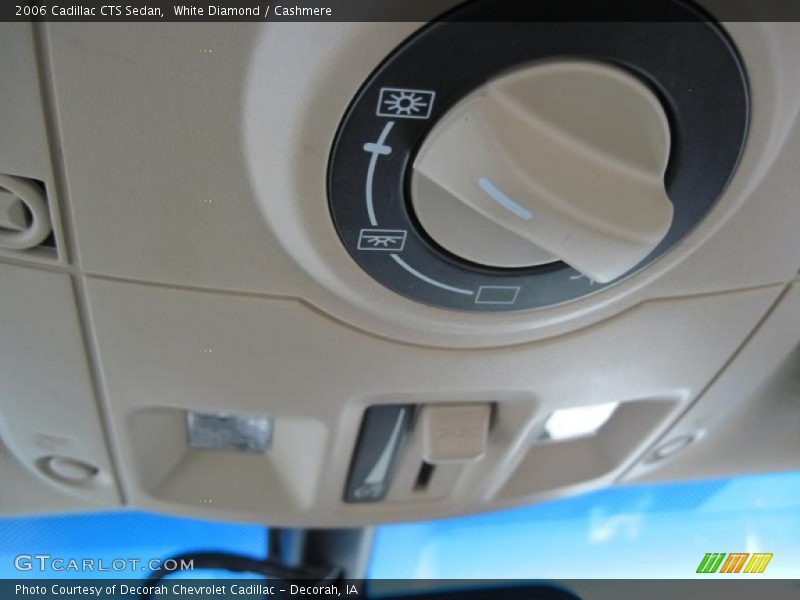 White Diamond / Cashmere 2006 Cadillac CTS Sedan