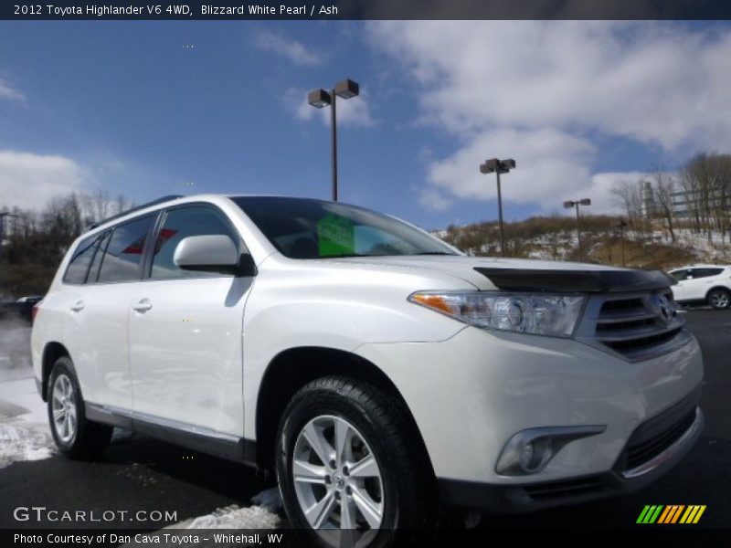 Blizzard White Pearl / Ash 2012 Toyota Highlander V6 4WD